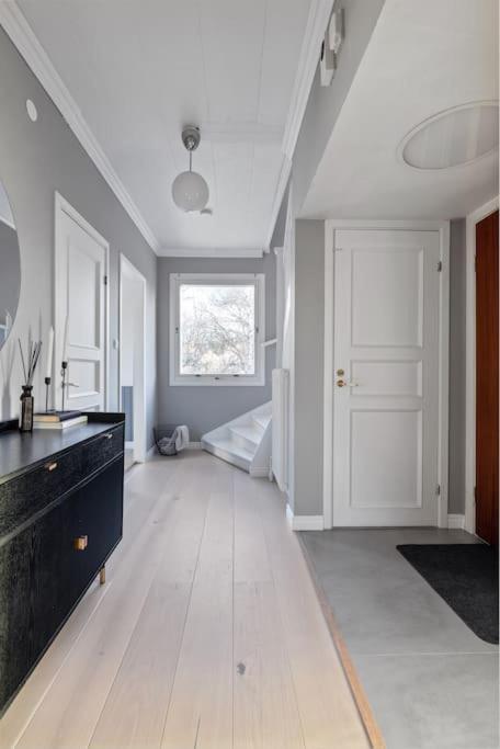Amazing Family Home In Stockholm Buitenkant foto