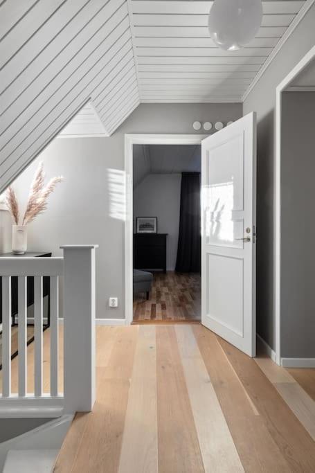 Amazing Family Home In Stockholm Buitenkant foto