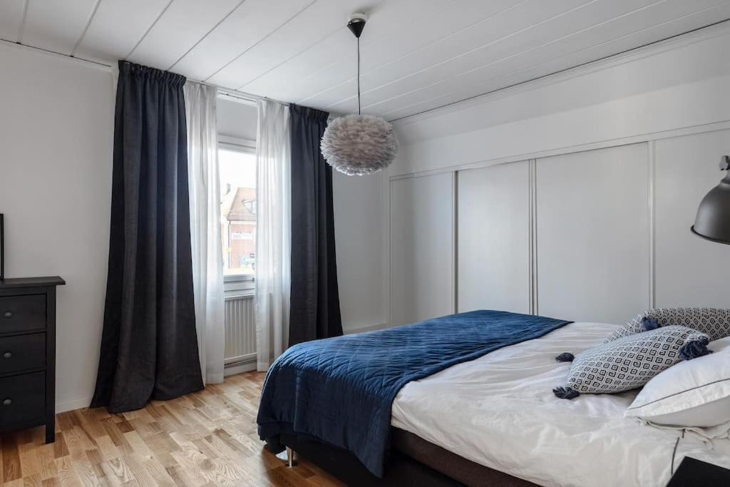 Amazing Family Home In Stockholm Buitenkant foto