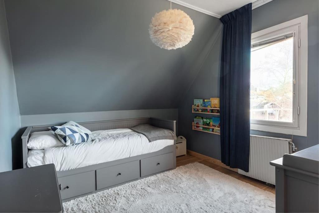 Amazing Family Home In Stockholm Buitenkant foto