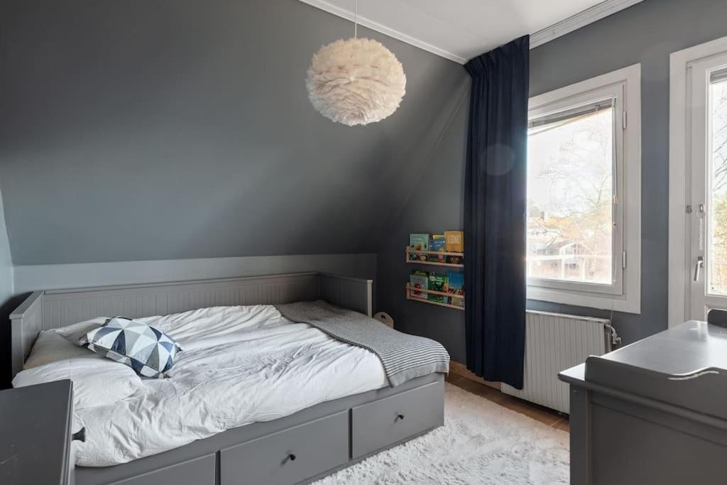 Amazing Family Home In Stockholm Buitenkant foto