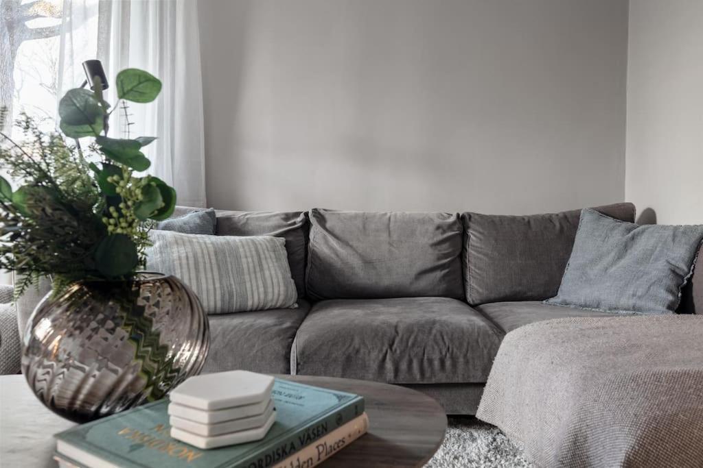 Amazing Family Home In Stockholm Buitenkant foto
